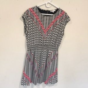 Super fun dress. Great for all seasons!